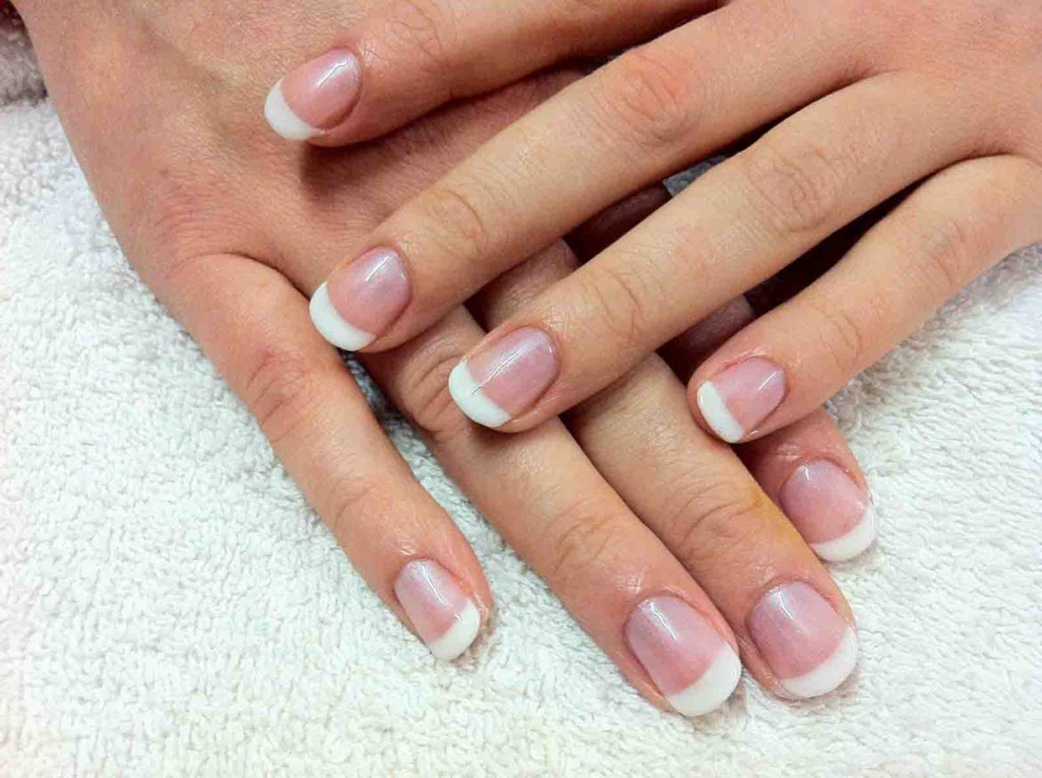 french-manicure.jpg