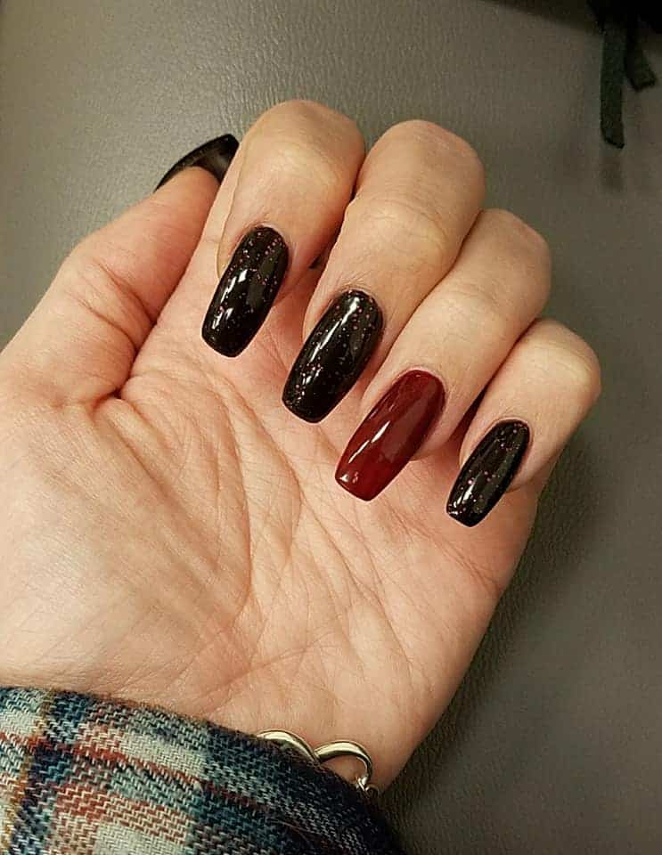 black-sparkle-nails.jpg